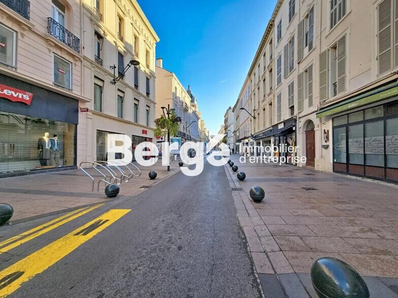 Local commercial dans Cannes à louer - Photo de l’immeuble – Image 3 sur 4