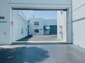 1120 NW 54th St, Fort Lauderdale, FL à louer - Vidéo sur l’annonce professionnelle