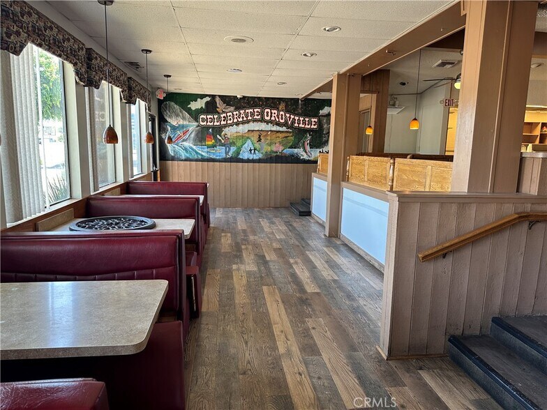 515 Montgomery St, Oroville, CA à vendre - Photo intérieure – Image 3 sur 8