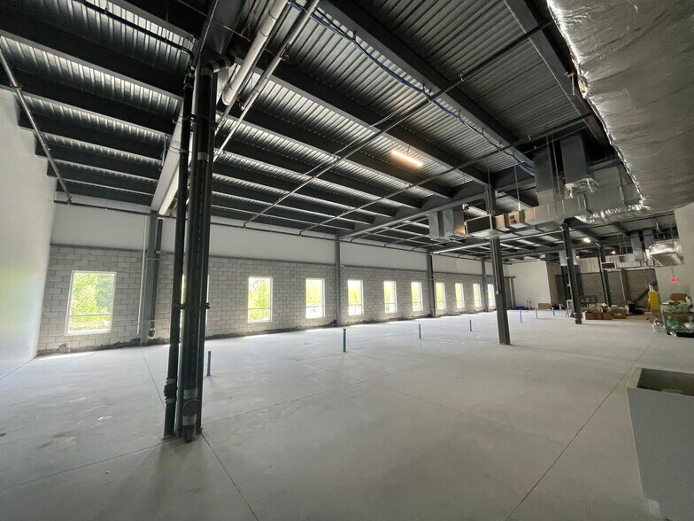 32 Cabot Rd, Woburn, MA à louer - Photo intérieure – Image 2 sur 11