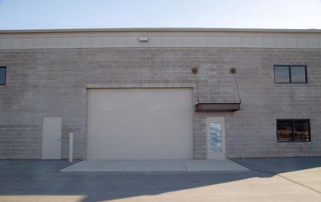 373-374 E 1750 N, Vineyard, UT à louer Photo principale– Image 1 sur 8