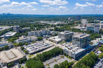 5669 Peachtree Dunwoody Rd NE, Atlanta, GA - VUE AÉRIENNE  vue de carte - Image1