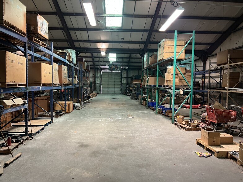 496-544 E Industrial Way, Macon-Bibb, GA à vendre - Photo de l’immeuble – Image 3 sur 5
