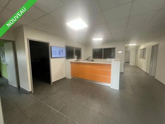 Plus de détails pour Bureau à vendre