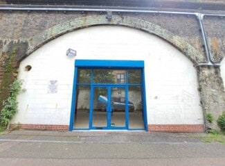 Plus de détails pour Ponsford St, Londres - Local d'activités à louer