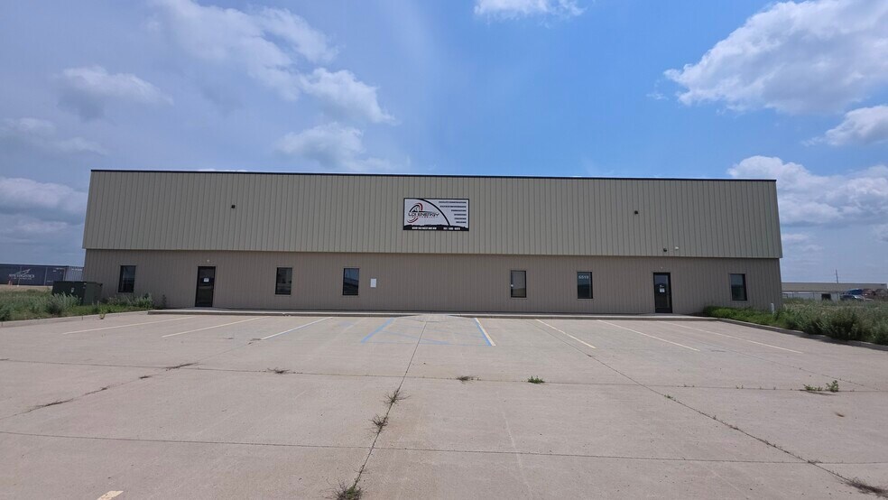 6519 103rd Ave NW, Tioga, ND à vendre - Photo de l’immeuble – Image 1 sur 23