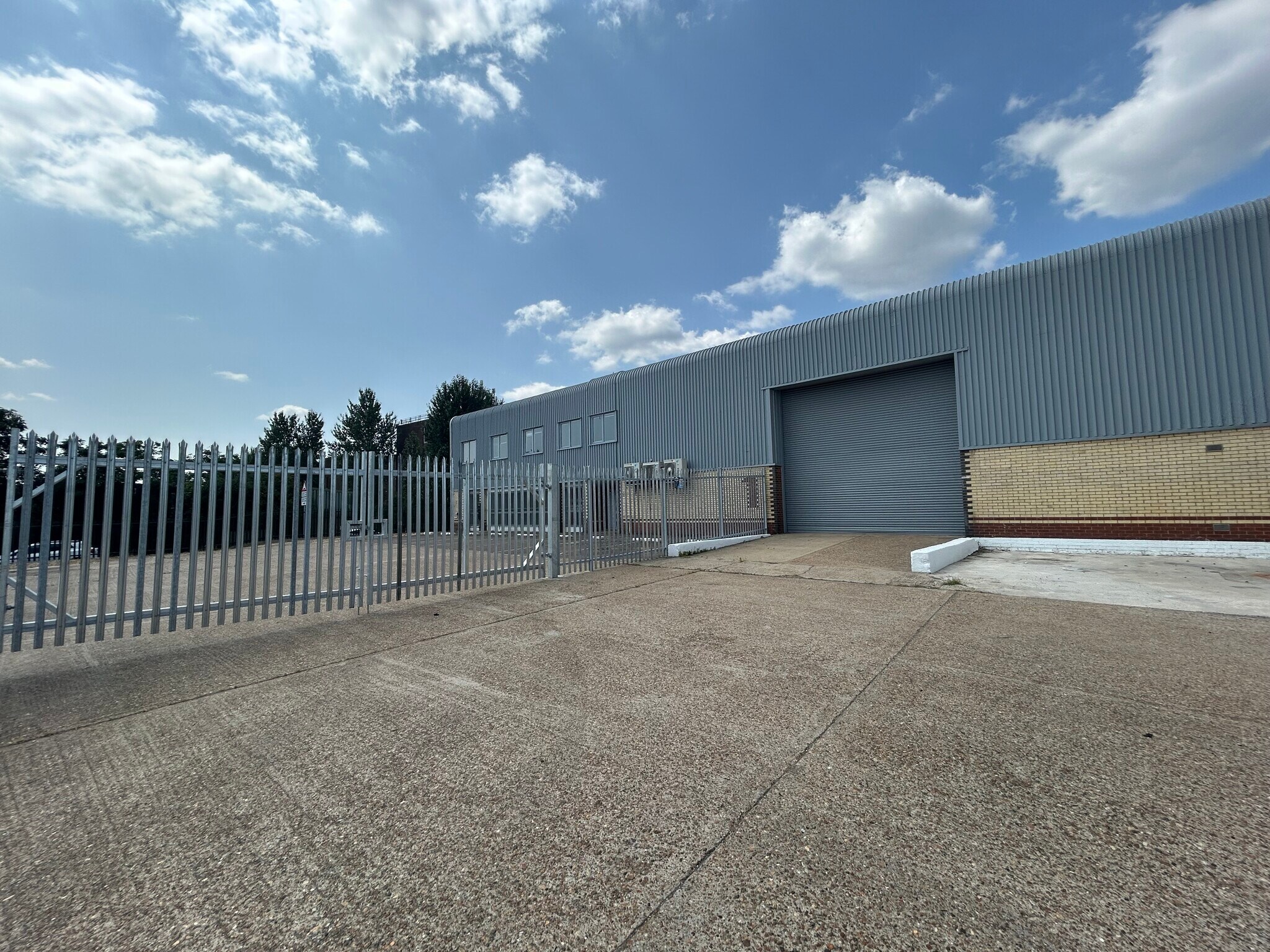 Slade Green Rd, Erith à louer Photo principale– Image 1 sur 11