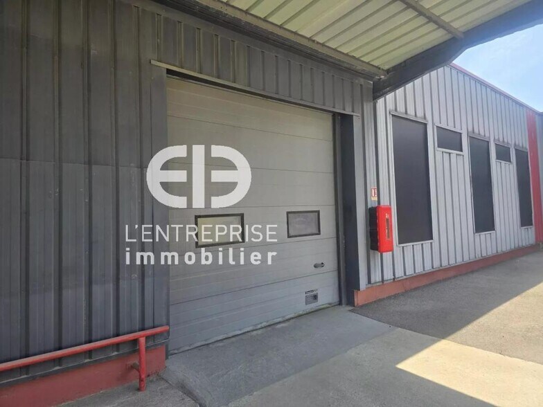 Industriel/Logistique dans Carros à louer - Photo de l’immeuble – Image 3 sur 11
