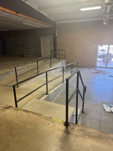 100 East Main St, Hallsville, TX à louer - Photo de l’immeuble – Image 3 sur 11