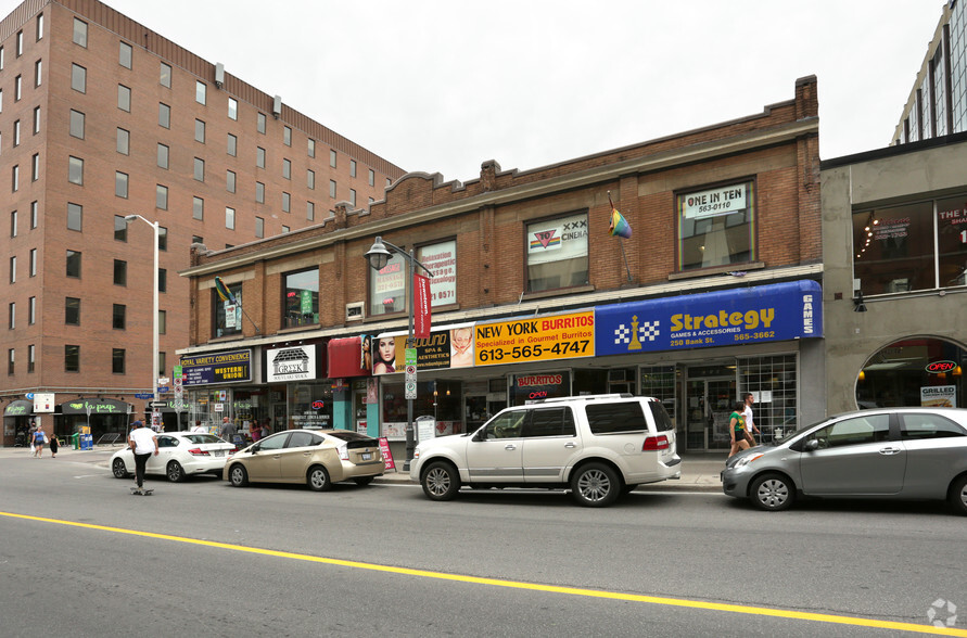 250-260 Bank St, Ottawa, ON à louer - Photo de l’immeuble – Image 2 sur 2