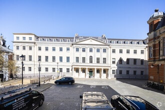 2 Whittaker Ave, Richmond à louer Photo de l’immeuble– Image 2 sur 2