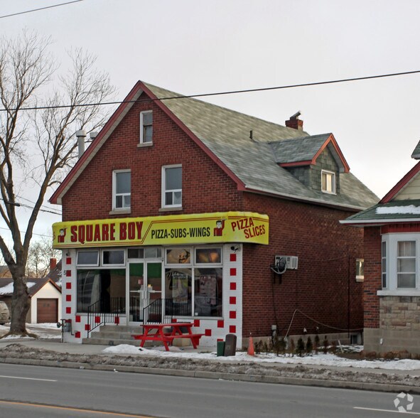 555 Ritson Rd S, Oshawa, ON à louer - Photo principale – Image 1 sur 2