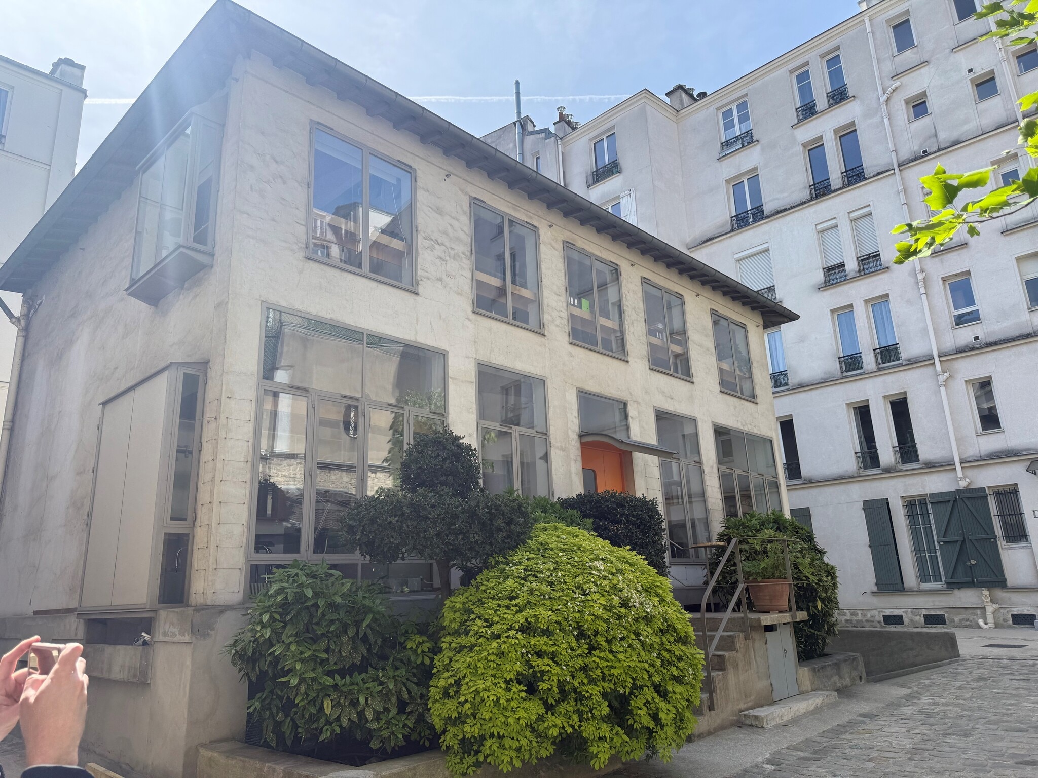 17 Rue Burq, Paris à louer Photo de l’immeuble– Image 1 sur 8