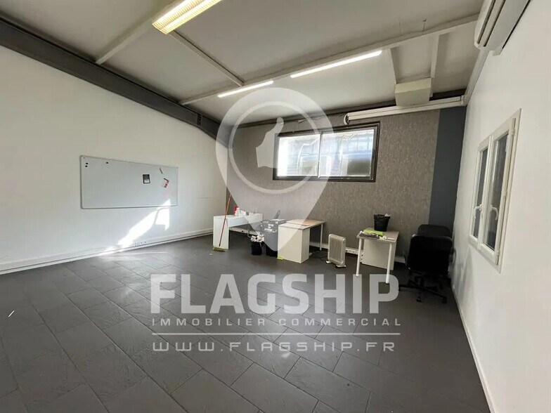 Bureau dans Pantin à louer - Photo de l’immeuble – Image 3 sur 8