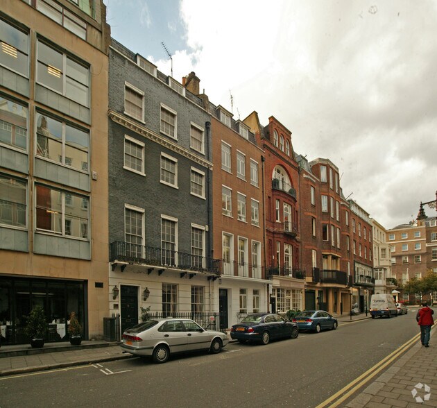 17 Queen St, Londres à louer - Photo de l’immeuble – Image 2 sur 11