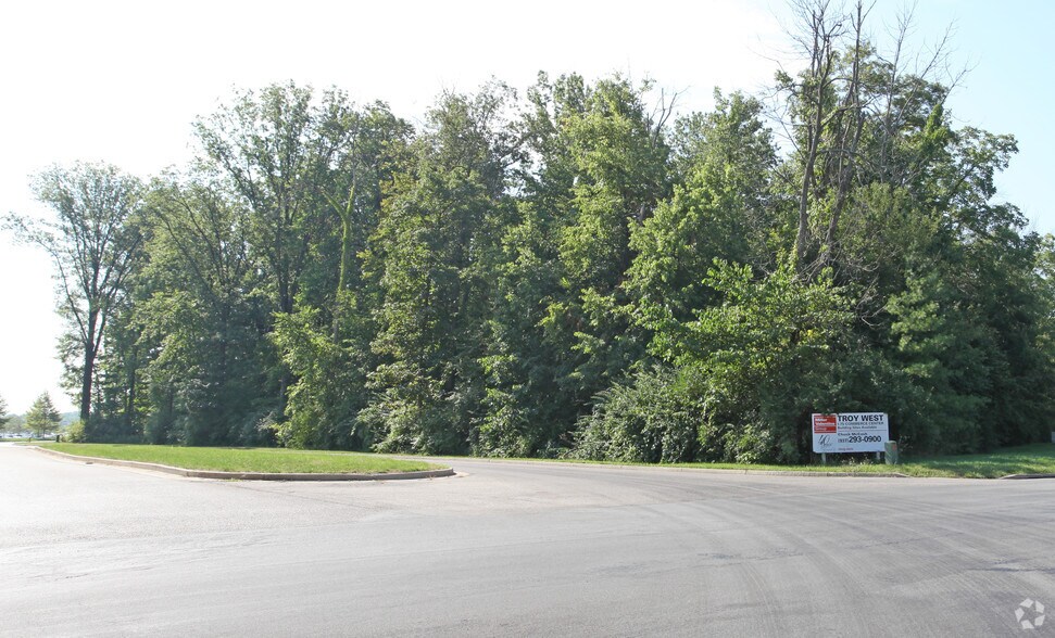 S Standield Road & Commerce Center Blvd, Troy, OH à vendre - Photo principale – Image 1 sur 1