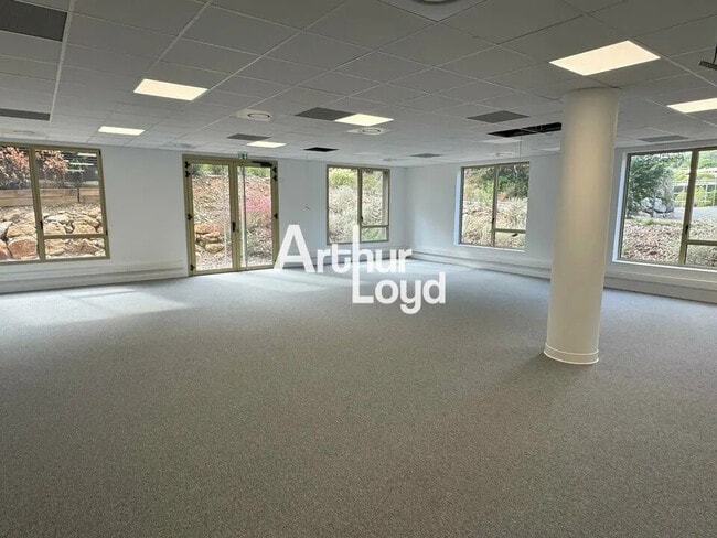 Plus de détails pour Bureau à vendre