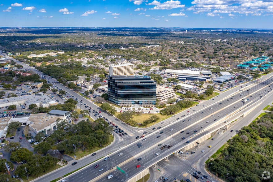 10999 W IH-10, San Antonio, TX à louer - Aérien – Image 3 sur 13