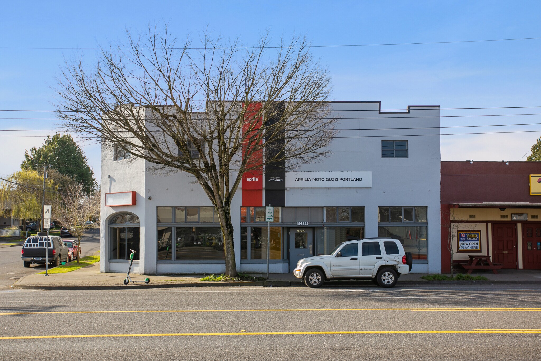 10534 NE Sandy Blvd, Portland, OR à louer Photo de l’immeuble– Image 1 sur 8