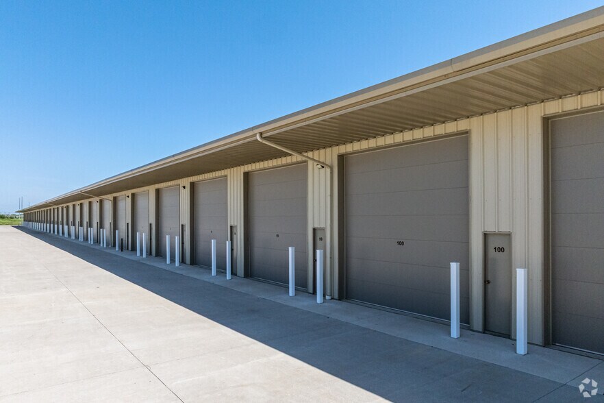 14600 N US Highway 169, Smithville, MO à louer - Photo de l’immeuble – Image 1 sur 30
