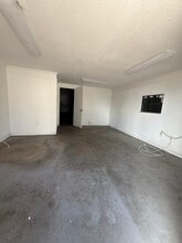 1360-1396 SE Huffman Rd, Port Saint Lucie, FL à louer Photo intérieure– Image 1 sur 3