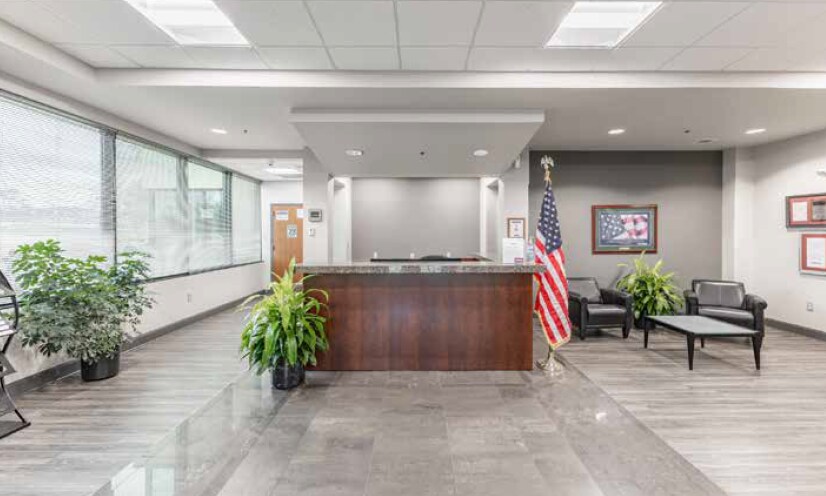 4904 NW Research Dr, Huntsville, AL à vendre - Photo intérieure – Image 3 sur 12