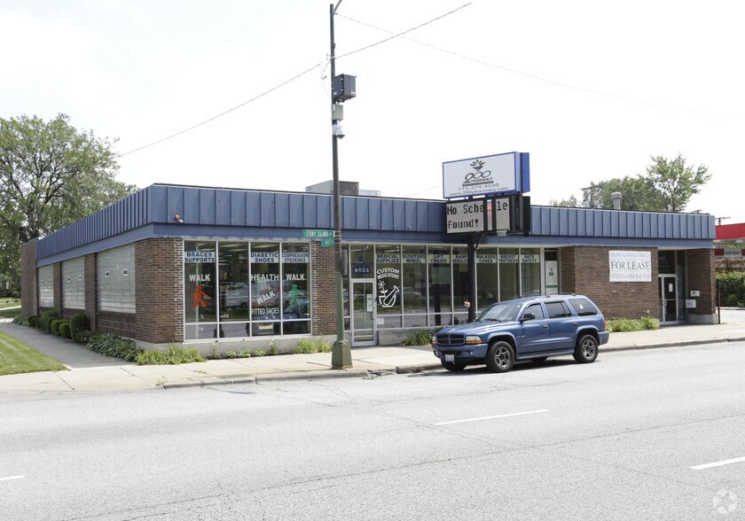 9133 S Stony Island Ave, Chicago, IL à louer - Photo principale – Image 1 sur 13