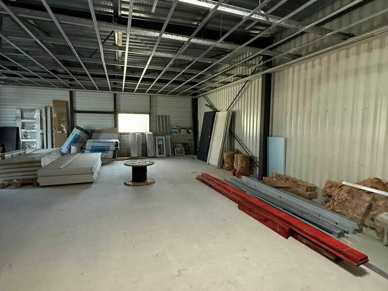 Local d’activités dans Brive-la-Gaillarde à louer - Photo intérieure – Image 3 sur 4