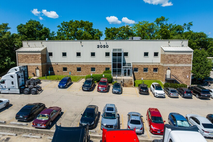 2050 N Broadway St, Crest Hill, IL à vendre - Photo de l’immeuble – Image 2 sur 3