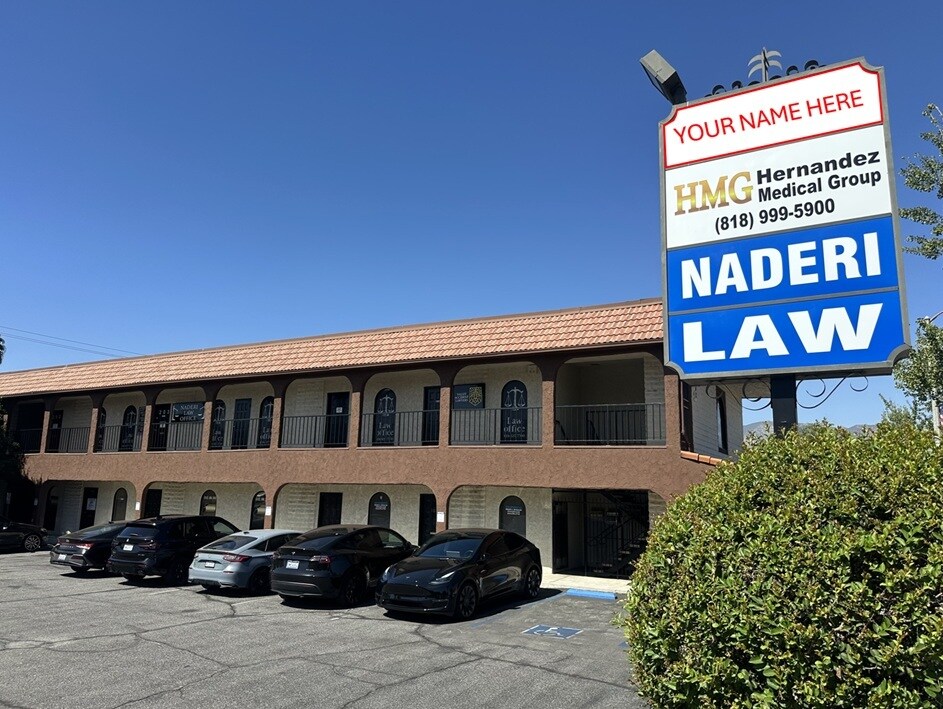 403-405 N MacLay Ave, San Fernando, CA à louer Photo de l’immeuble– Image 1 sur 10
