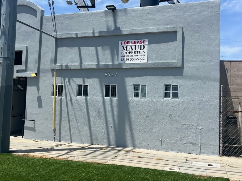 8757 Venice Blvd, Los Angeles, CA à louer - Photo principale – Image 1 sur 2