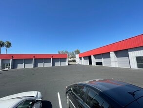 17029 N Cave Creek Rd, Phoenix, AZ à louer Photo de l’immeuble– Image 2 sur 6