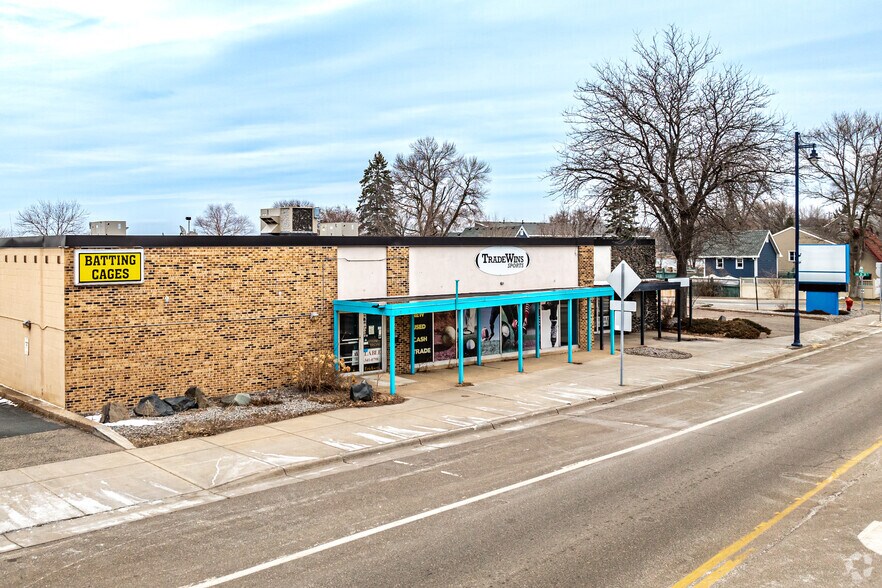 67-91 Lake Street South, Forest Lake, MN à vendre - Photo de l’immeuble – Image 1 sur 12