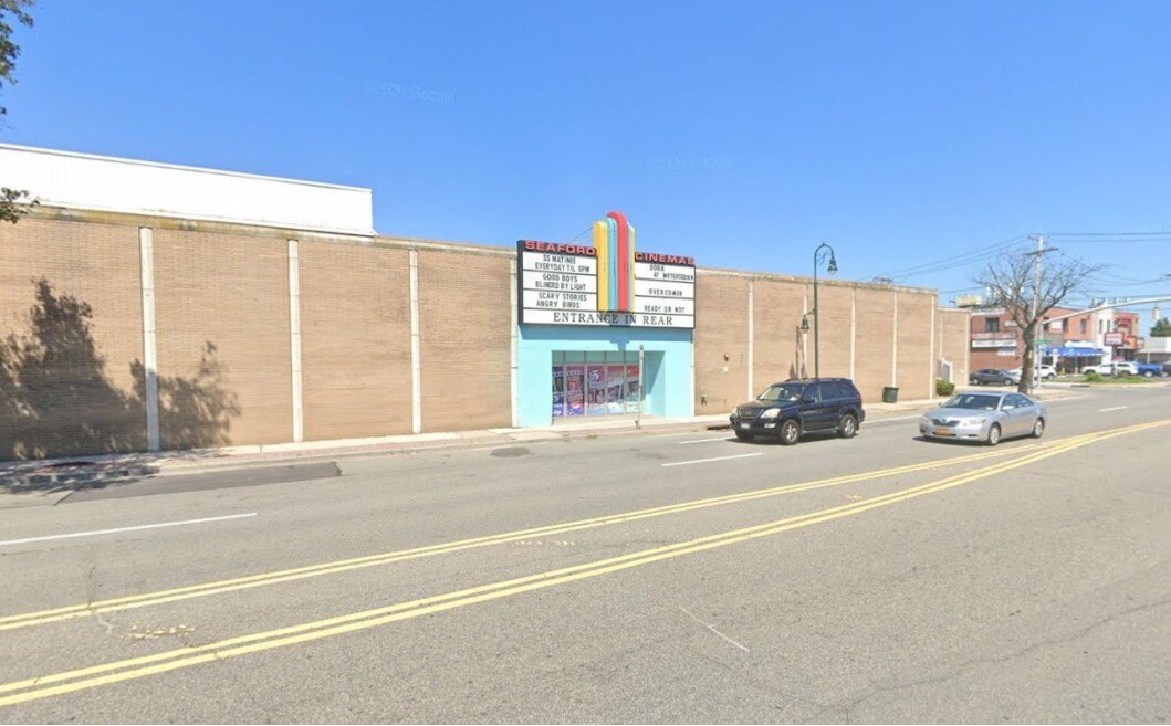 3947-3951 Merrick Rd, Seaford, NY à louer Photo de l’immeuble– Image 1 sur 5