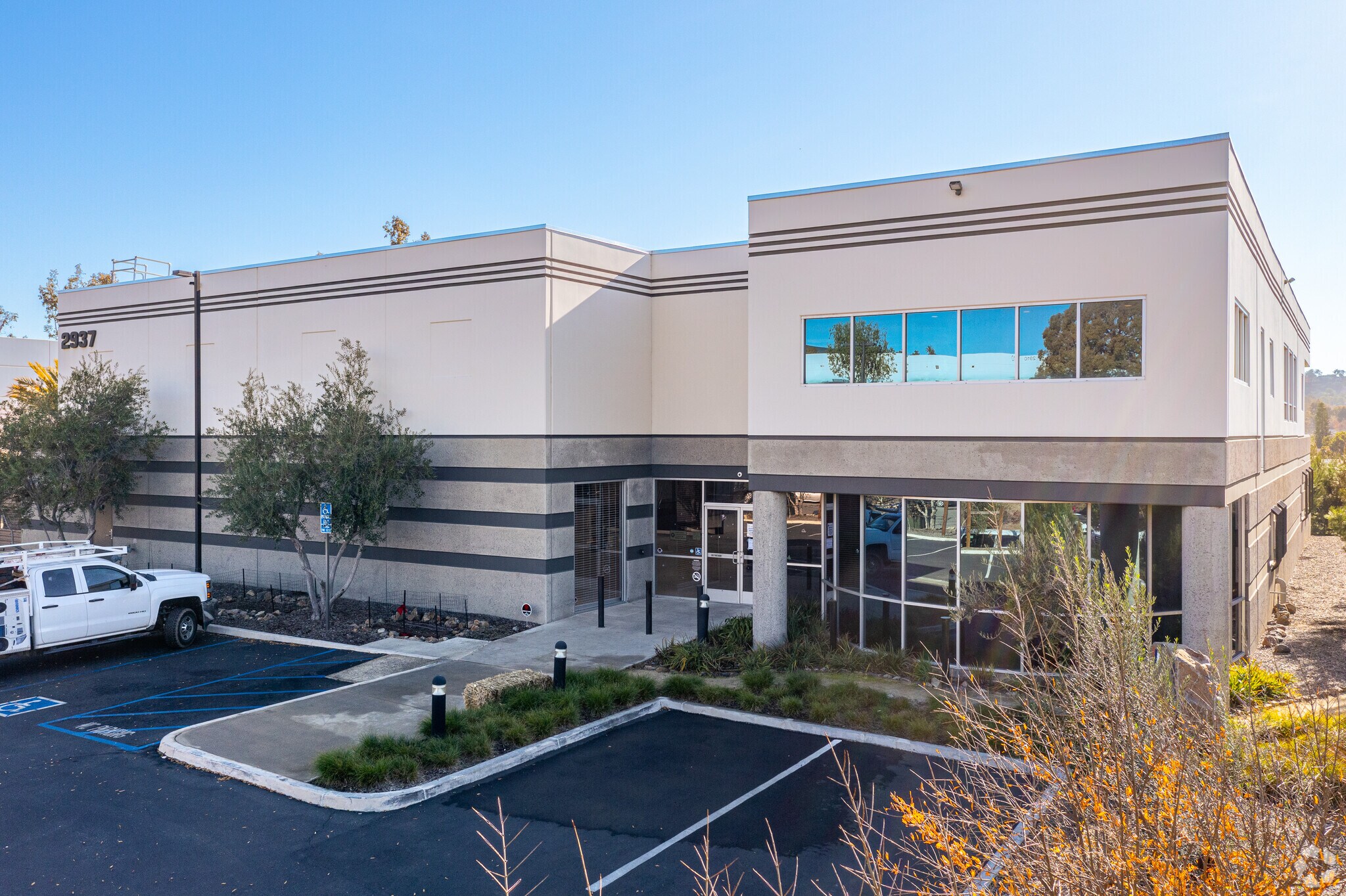 2937 Norman Strasse Rd, San Marcos, CA à louer Photo principale– Image 1 sur 27