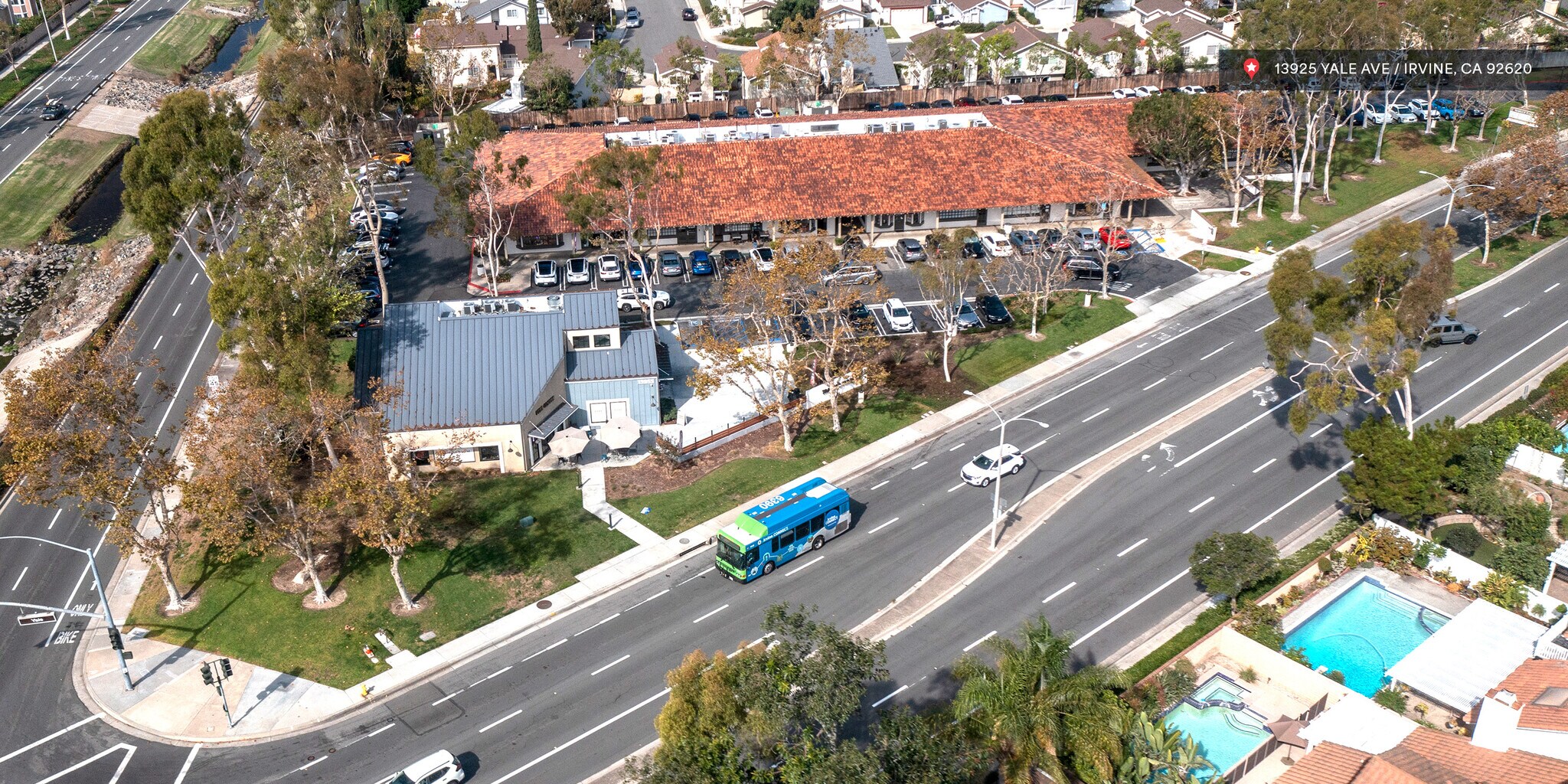 13925 Yale Ave, Irvine, CA à louer Photo de l’immeuble– Image 1 sur 6