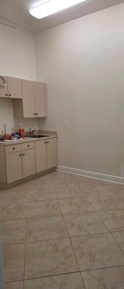 8890 Terrene Ct, Bonita Springs, FL à louer - Photo intérieure – Image 3 sur 6