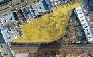 Plus de détails pour 4711 90th St, Elmhurst, NY - Terrain à louer