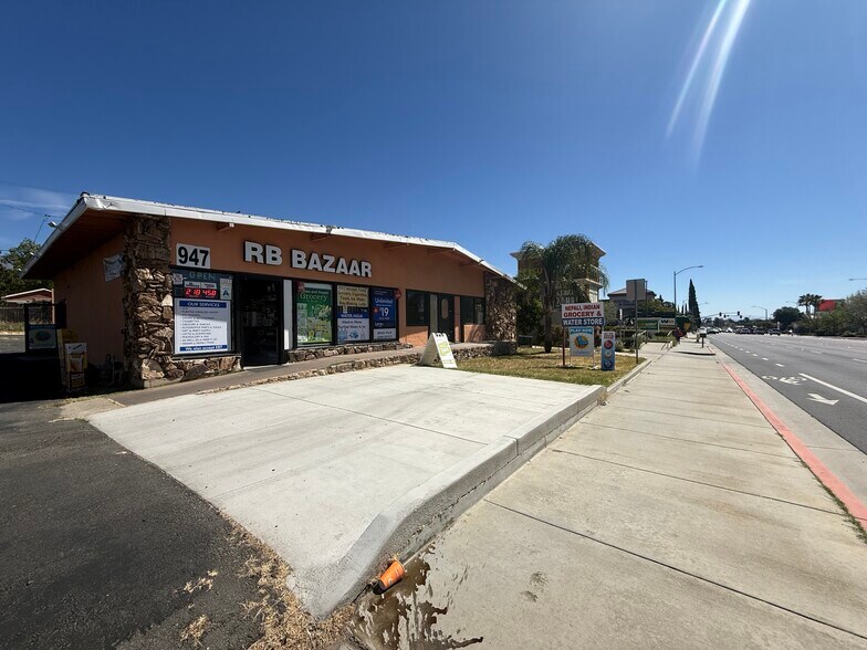 947 W Ramsey St, Banning, CA à vendre - Photo de l’immeuble – Image 2 sur 26