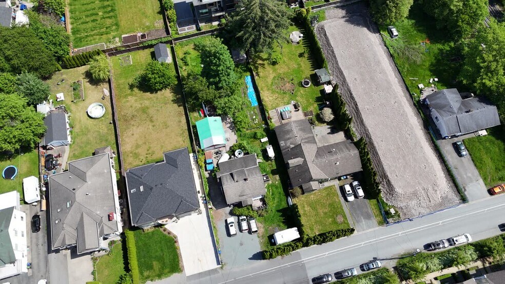 1145 & 1155 Wilson Crescent, Squamish, BC à vendre - Vidéo sur l’annonce professionnelle – Image 2 sur 17