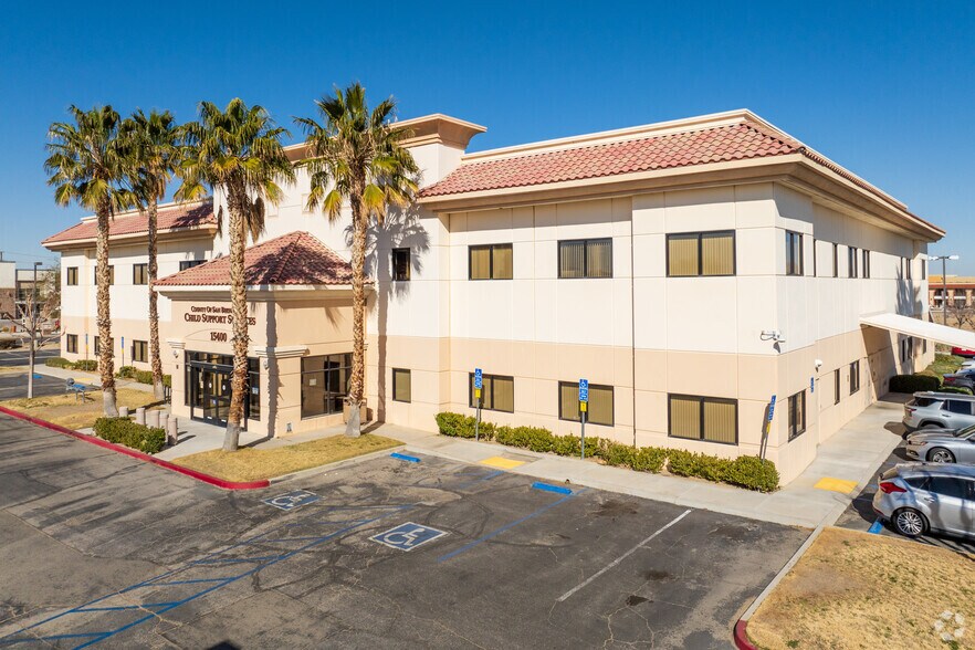 15400 Civic Dr, Victorville, CA à vendre - Photo principale – Image 1 sur 5