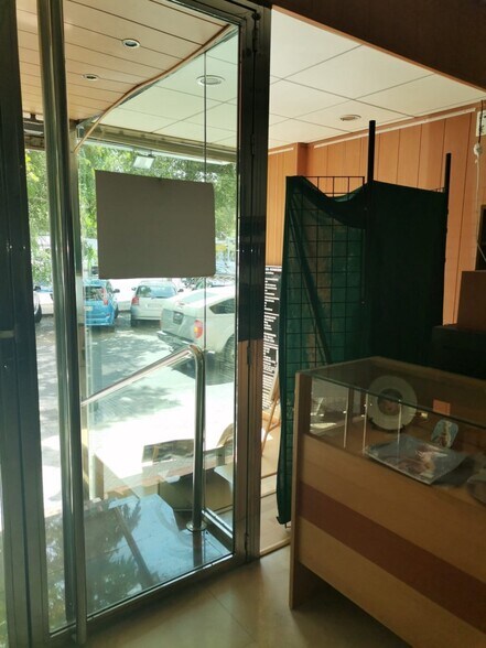 Local commercial dans Córdoba, Córdoba à louer - Photo de l’immeuble – Image 3 sur 16