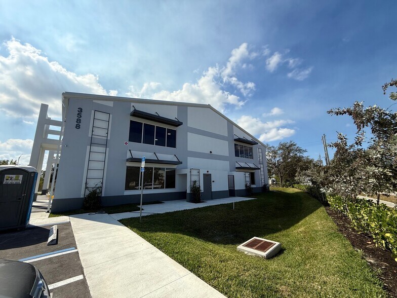 3584 Plover, Naples, FL à vendre - Photo de l’immeuble – Image 1 sur 5