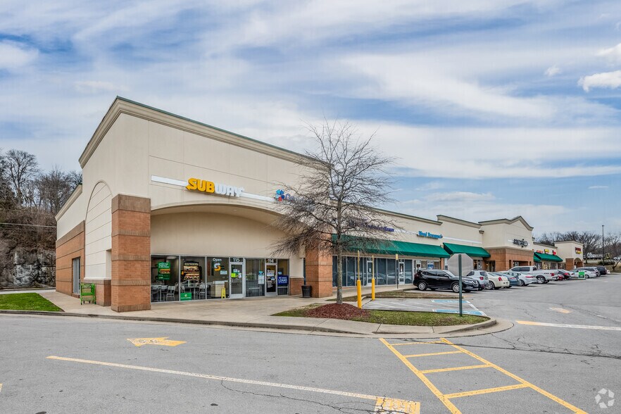 61-63 E Thompson Ln, Nashville, TN à louer - Photo principale – Image 1 sur 7