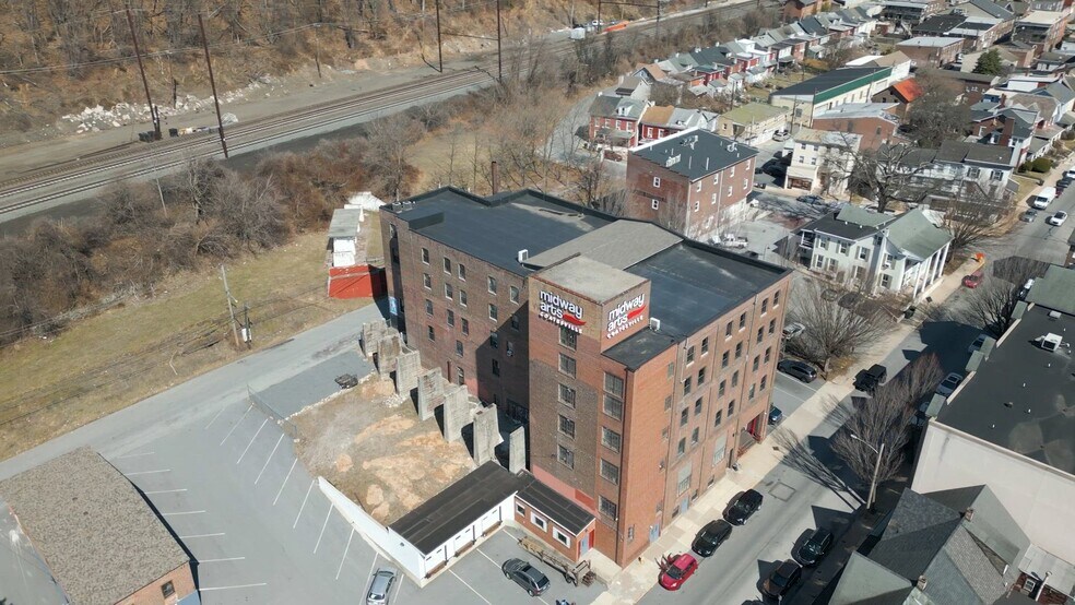 117 E Chestnut St, Coatesville, PA à louer - Vidéo sur l’annonce professionnelle – Image 2 sur 10