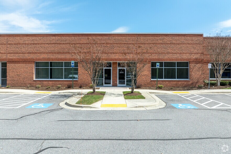 2146 Priest Bridge Ct, Crofton, MD à louer - Photo de l’immeuble – Image 3 sur 4