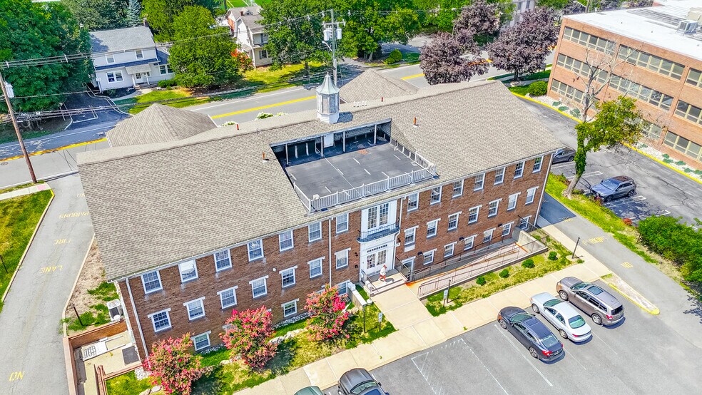 50 S Franklin Tpke, Ramsey, NJ à louer - Photo de l’immeuble – Image 3 sur 51