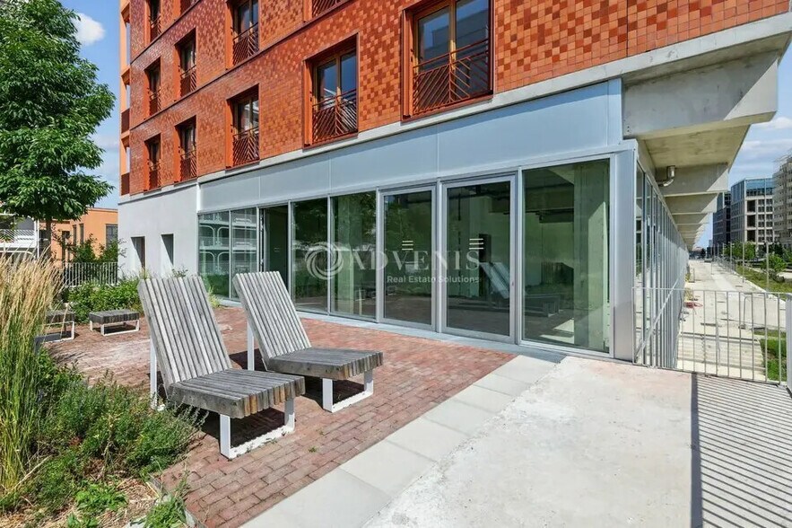 Local commercial dans Saint-Ouen-sur-Seine à louer - Photo de l’immeuble – Image 2 sur 2