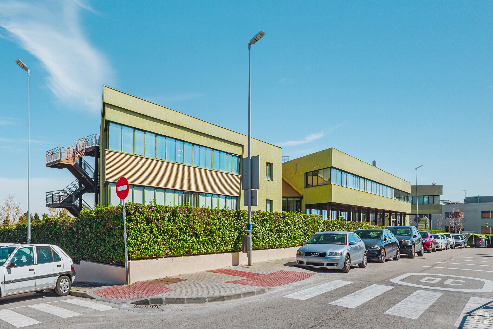 Bureau dans Las Rozas de Madrid, Madrid à vendre Photo principale– Image 1 sur 3
