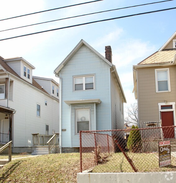 1373 Summit St, Columbus, OH à vendre - Photo de l’immeuble – Image 2 sur 2